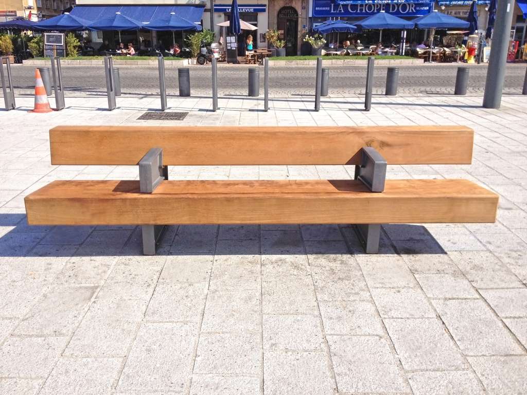 banc Marseille vue face