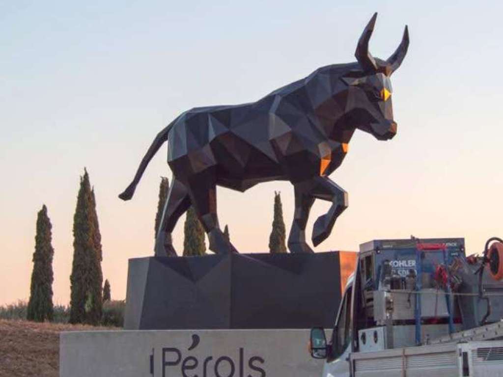 taureau en acier thermolaqué RAL 9005 Fine texture